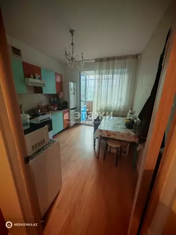 1-комнатная квартира, этаж 3 из 5, 38 м²