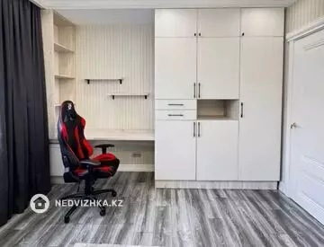 4-комнатная квартира, этаж 12 из 19, 108 м²