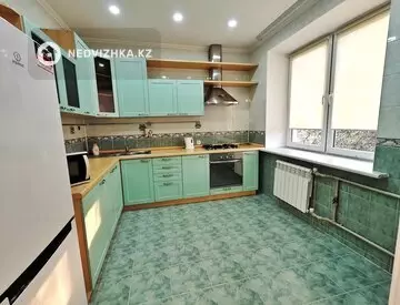 3-комнатная квартира, этаж 4 из 4, 77 м²