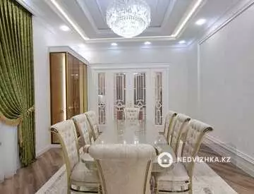 7-комнатный дом, 8 соток, 300 м²