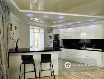 3-комнатная квартира, этаж 2 из 5, 69 м²