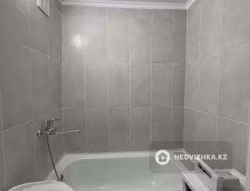 2-комнатная квартира, этаж 2 из 10, 53 м²