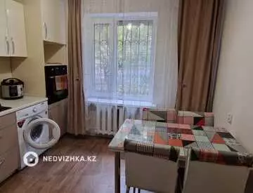 3-комнатная квартира, этаж 1 из 5, 79 м², на длительный срок