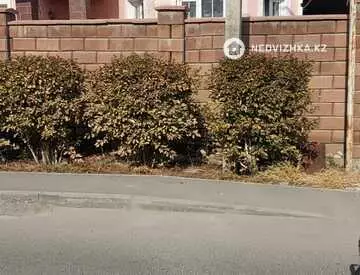 5-комнатный таунхаус, 4 соток, 200 м², на длительный срок