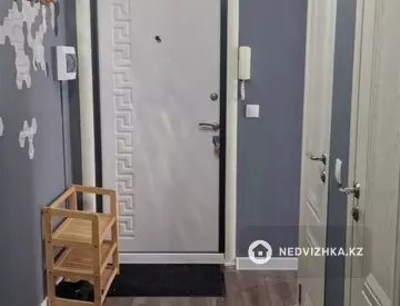 1-комнатная квартира, этаж 3 из 9, 45 м², посуточно