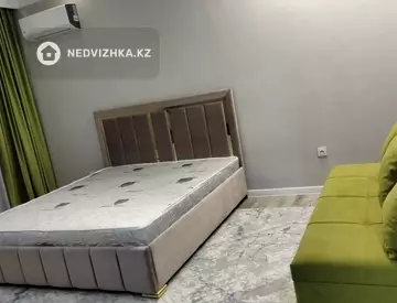2-комнатная квартира, этаж 4 из 6, 68 м², посуточно