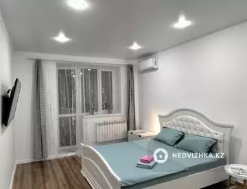 1-комнатная квартира, этаж 1 из 5, 50 м², по часам