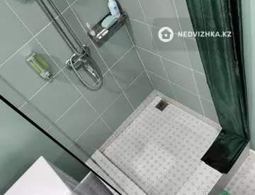 1-комнатная квартира, этаж 1 из 5, 50 м², по часам