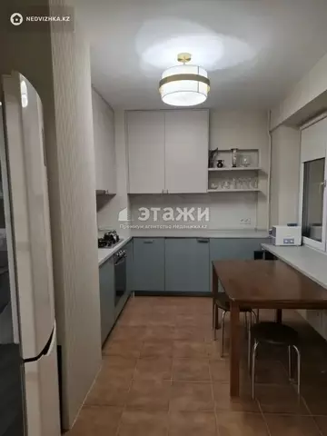 4-комнатная квартира, этаж 2 из 6, 135 м²