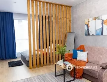 1-комнатная квартира, этаж 10 из 14, 40 м², Посуточно