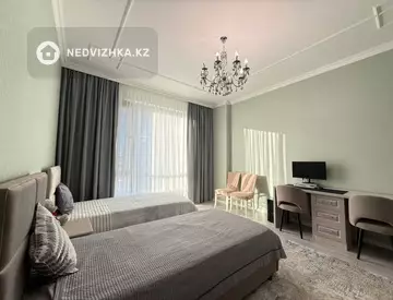 3-комнатная квартира, этаж 6 из 12, 107 м²
