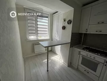 1-комнатная квартира, этаж 4 из 7, 37 м²