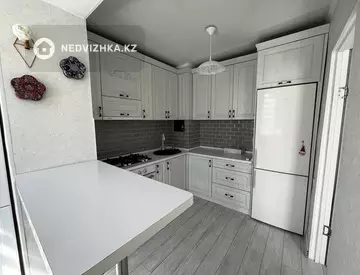 1-комнатная квартира, этаж 4 из 7, 37 м²