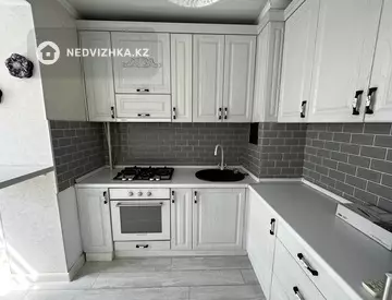 1-комнатная квартира, этаж 4 из 7, 37 м²