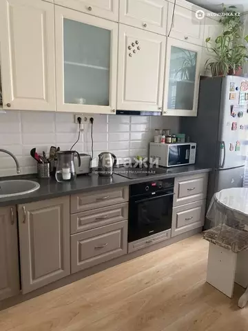 1-комнатная квартира, этаж 3 из 6, 40 м²