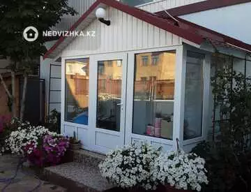 5-комнатный дом, 5.4 соток, 212 м²