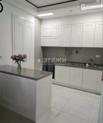 2-комнатная квартира, этаж 17 из 28, 76 м²