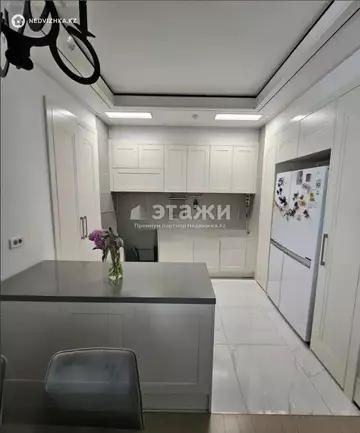 2-комнатная квартира, этаж 17 из 28, 76 м²