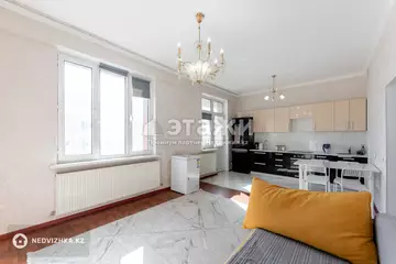4-комнатная квартира, этаж 9 из 10, 117 м²