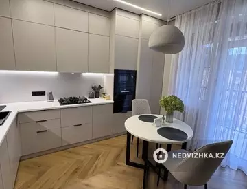 3-комнатная квартира, этаж 5 из 6, 90 м²