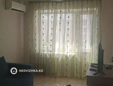 1-комнатная квартира, этаж 4 из 5, 30 м², на длительный срок