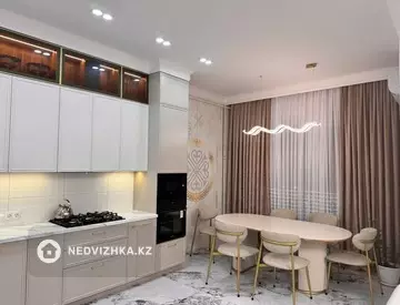 5-комнатная квартира, этаж 2 из 6, 187 м²