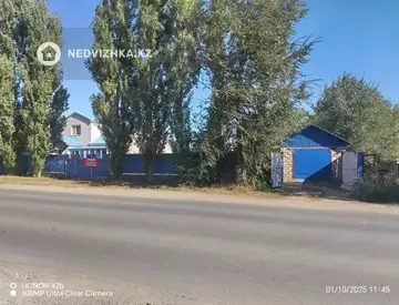 7-комнатный дом, 10.3 соток, 180 м²