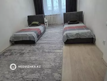 3-комнатная квартира, этаж 4 из 5, 59 м²