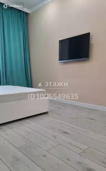 1-комнатная квартира, этаж 8 из 10, 42 м²