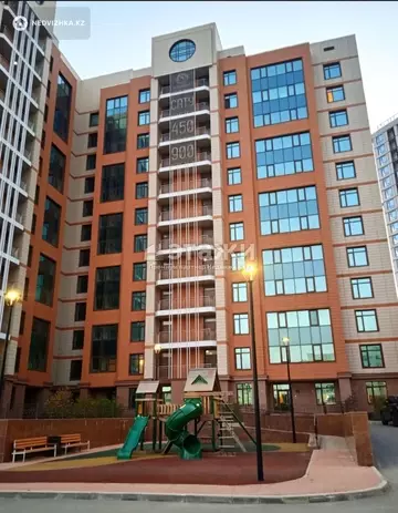 3-комнатная квартира, этаж 2 из 12, 160 м²