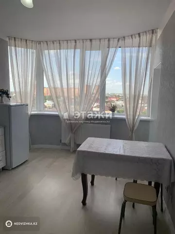1-комнатная квартира, этаж 8 из 9, 40 м²