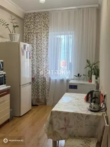 1-комнатная квартира, этаж 10 из 13, 44 м²