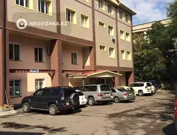 Офисное помещение, этаж 3 из 4, в административном здании, 24 м², на длительный срок