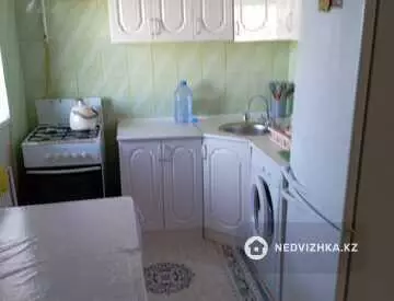 2-комнатная квартира, этаж 4 из 4, 48 м²