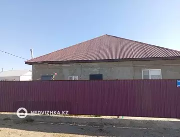 5-комнатный дом, 1000 соток, 1 000 м²