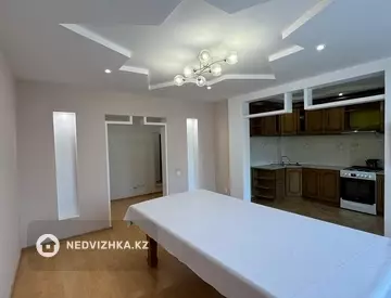 4-комнатная квартира, этаж 8 из 12, 95 м²