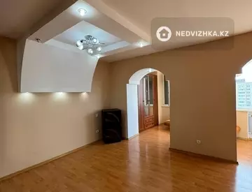 4-комнатная квартира, этаж 8 из 12, 95 м²