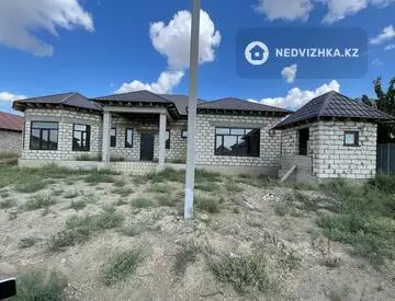 7-комнатная часть дома, 8 соток, 323 м²