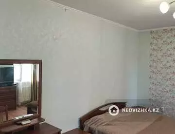 3-комнатная квартира, этаж 3 из 5, 60 м²