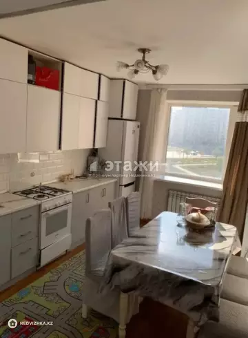 4-комнатная квартира, этаж 4 из 6, 98 м²