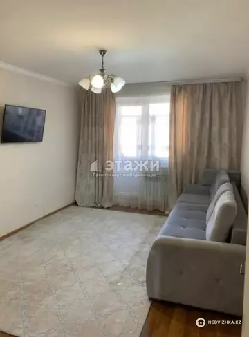4-комнатная квартира, этаж 4 из 6, 98 м²