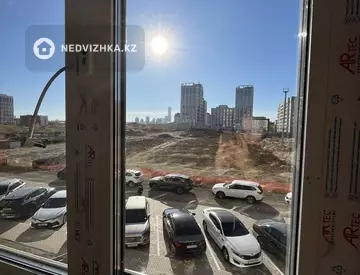 1-комнатная квартира, этаж 2 из 12, 35 м²