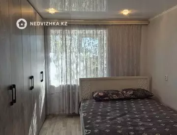 2-комнатная квартира, этаж 2 из 4, 48 м², посуточно