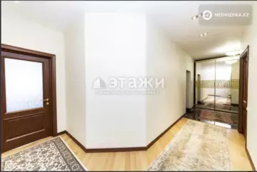 4-комнатная квартира, этаж 4 из 13, 172 м²