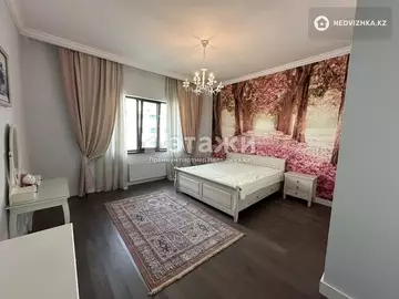 4-комнатная квартира, этаж 3 из 8, 144 м²