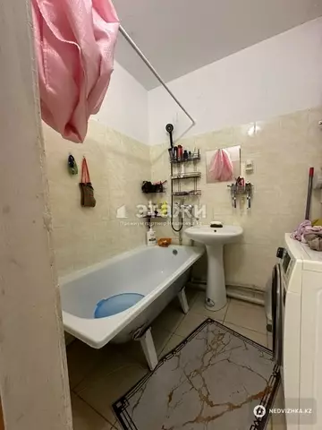 3-комнатная квартира, этаж 9 из 9, 75 м²