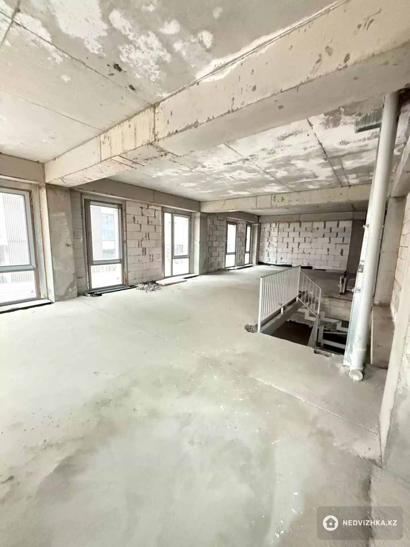 190 м², 6-комнатная квартира, этаж 1 из 4, 190 м², изображение - 0