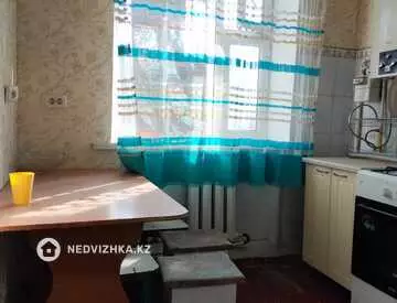 2-комнатная квартира, этаж 4 из 4, 45 м²