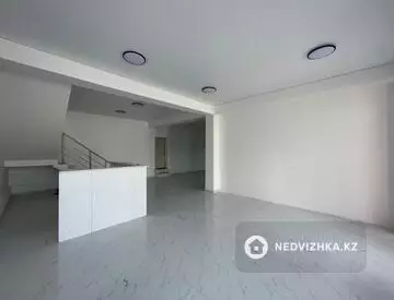 Здание, 2 этажа, 380 м²