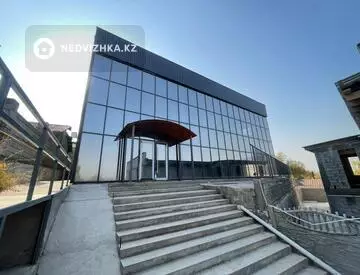 Здание, 2 этажа, 380 м²